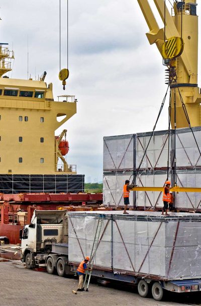 loading-cargo-into-the-ship-in-harbor-2023-11-27-04-56-46-utc.jpg loading-cargo-into-the-ship-in-harbor-2023-11-27-04-56-46-utc.jpg